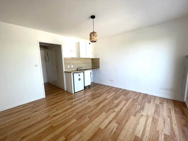 Toulouse, Studio de 21 m² au calme avec grande terrasse et parking