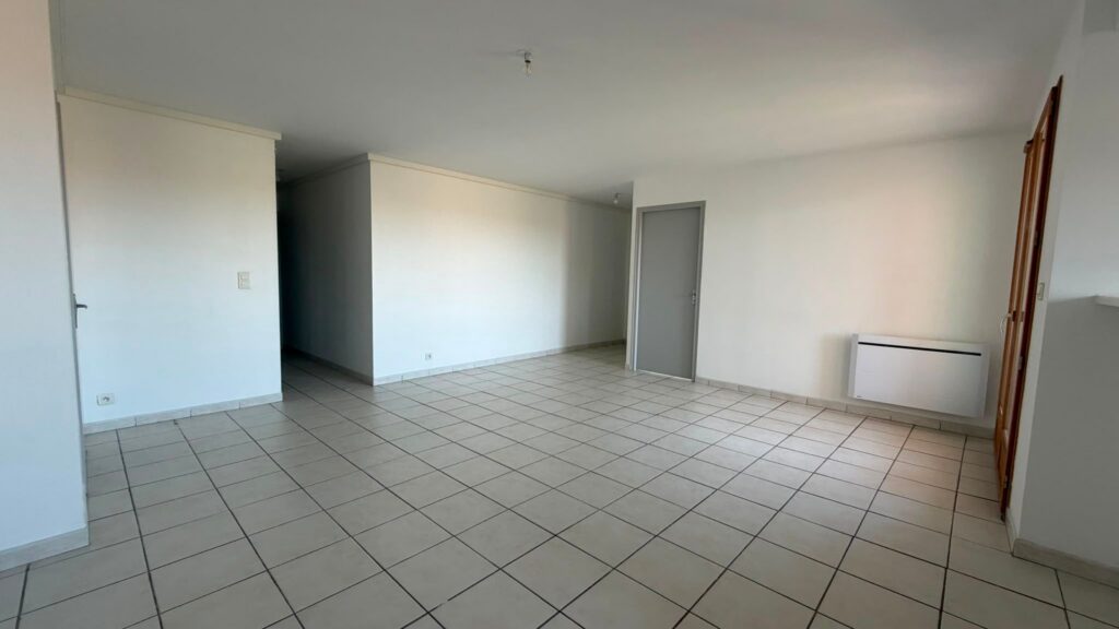 GRENADE S/GARONNE - Appt T3 de 65 m² à louer avec parking