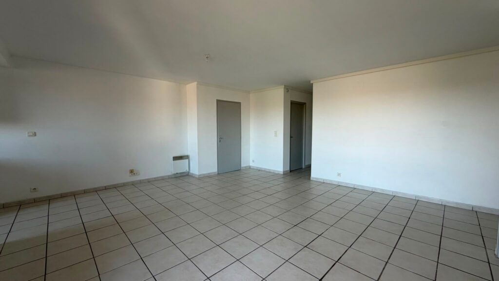 GRENADE S/GARONNE - Appt T3 de 65 m² à louer avec parking