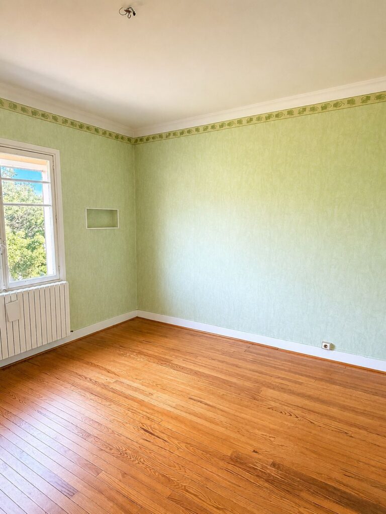 TOULOUSE ROSERAIE - MAISON NEO-BASQUE 4 PIECES - 3 CHAMBRES - JARDIN - GARAGE A RENOVER