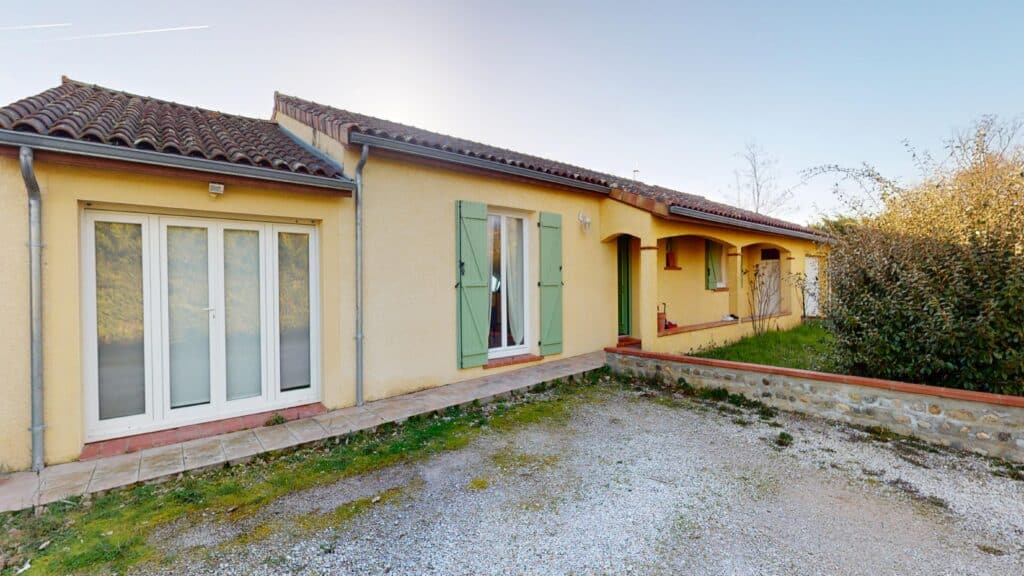 Maison T5 À Vendre PLAIN-PIED Garage
