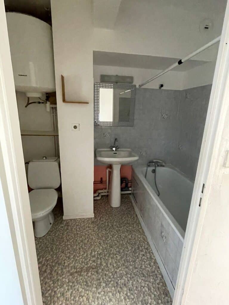Toulouse, Studio de 21 m² au calme avec grande terrasse et parking