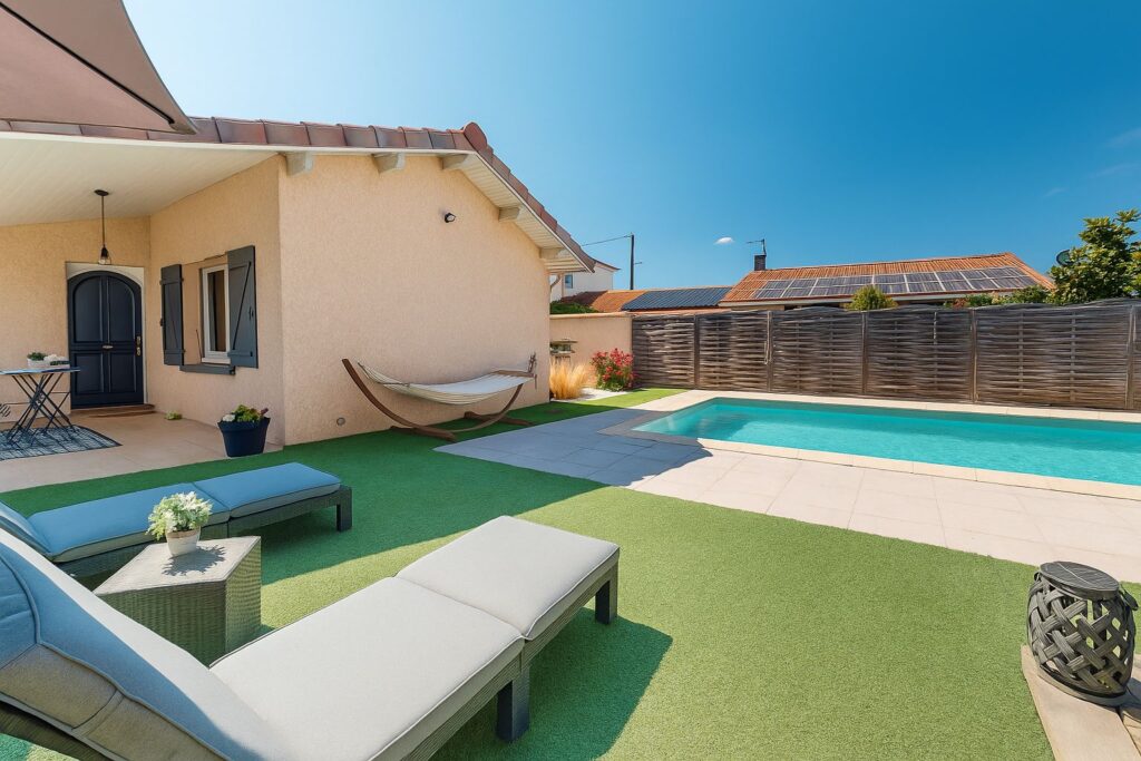 SUD CROIX DE PIERRE LYCEE GALLIENI Maison T6 avec studio attenant, garage jardin et piscine