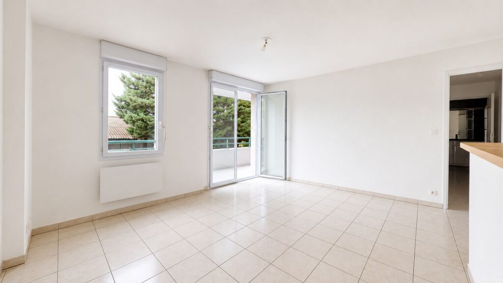 T3 lumineux avec terrasse et 2 parkings, au calme absolu – Castelginest