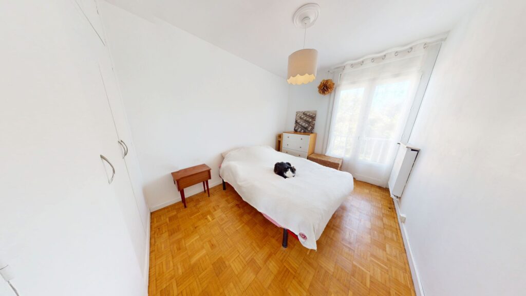 Appartement À Vendre T4 d'env. 70 m² avec balcon et loggia, cave