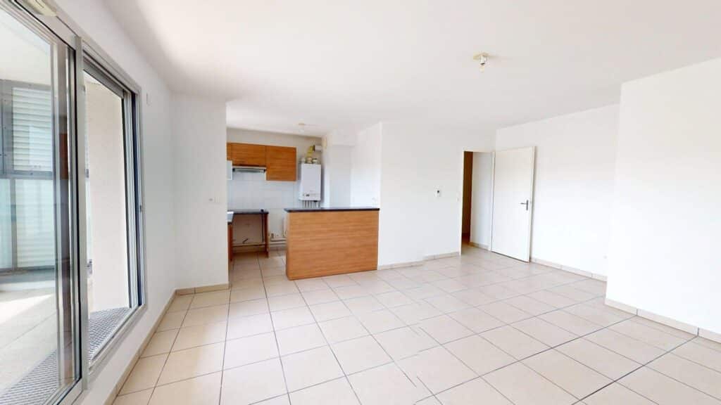 Appartement À Vendre T3 de 65 m² avec ascenseur et place de parking en sous-sol