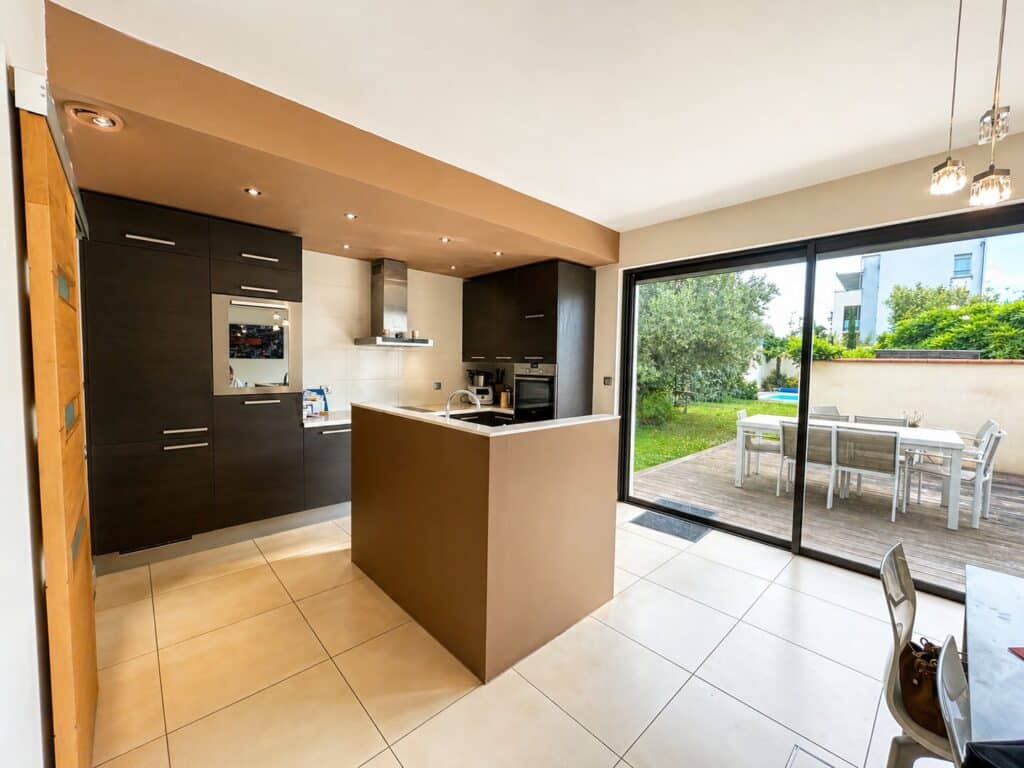 Maison À Vendre T5 Piscine