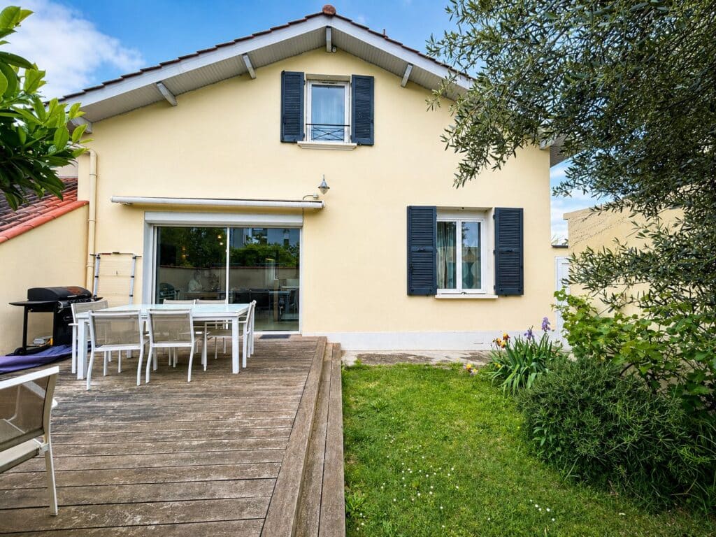 Maison À Vendre T5 Piscine