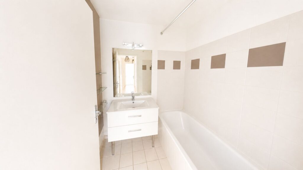 Appartement À Vendre T3 bis avec balcon et place de parking