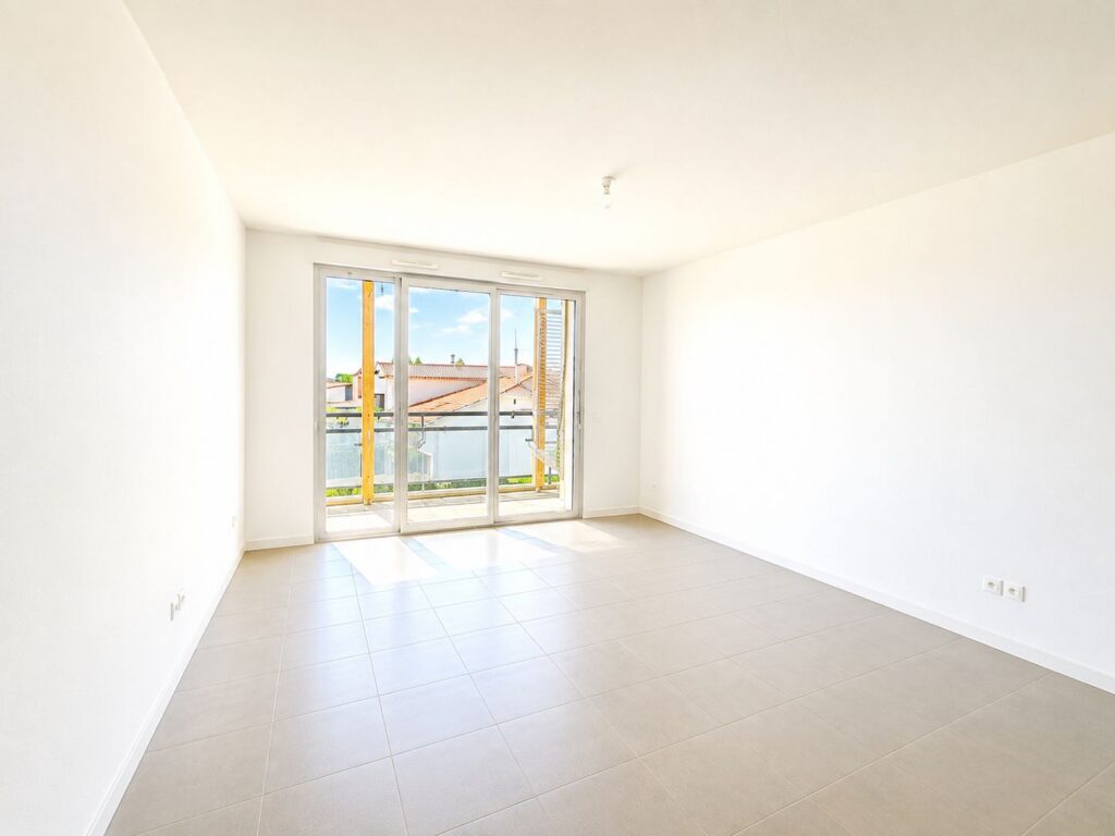 Appartement À Vendre T3 de 69 m² avec balcon et 2 places de stationnement