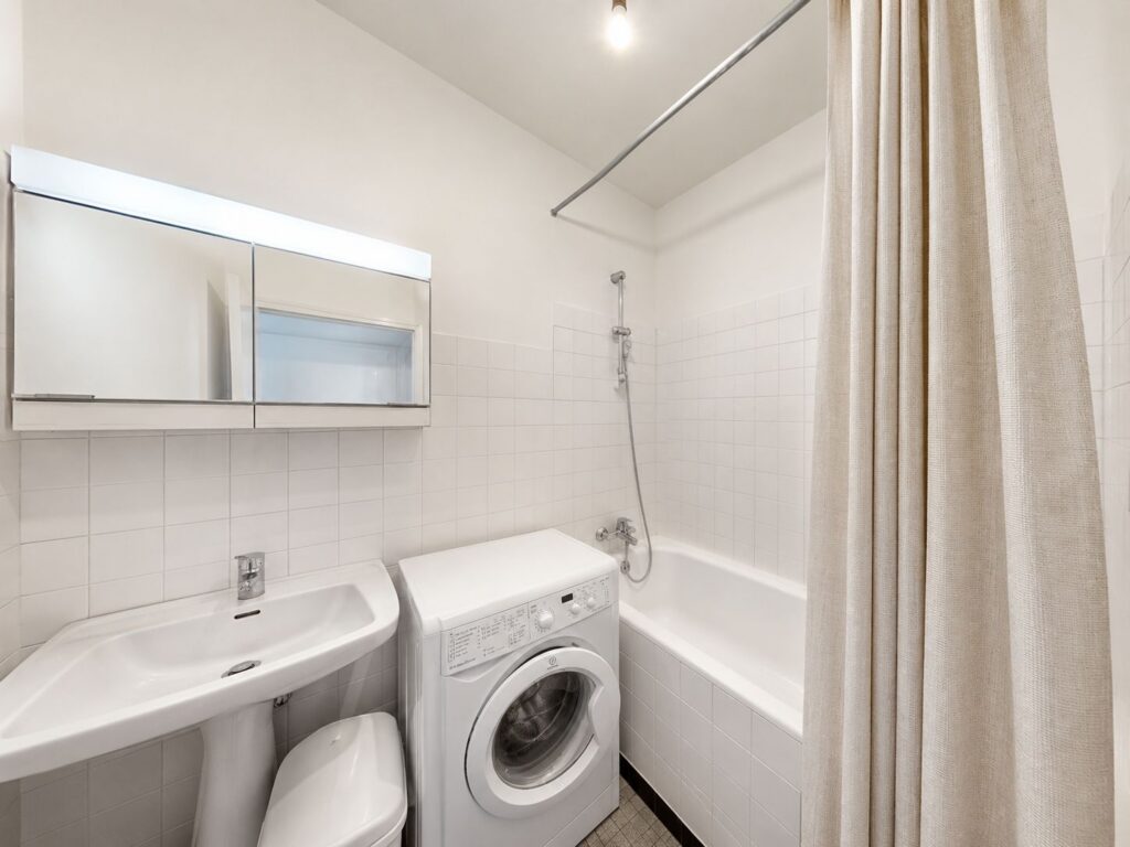 TOULOUSE – T2 TRAVERSANT AVEC DOUBLE BALCON ET CAVE