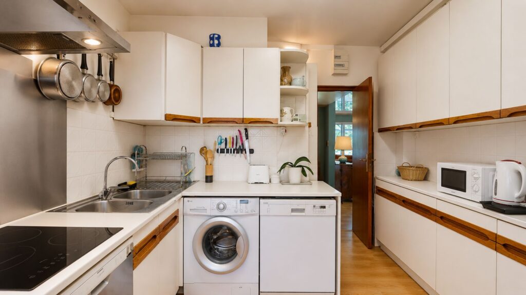 TOULOUSE HYPERCENTRE-BOULEVARD CARNOT - APPARTEMENT 124M² T5 2PK SS-SOL 2 CAVES