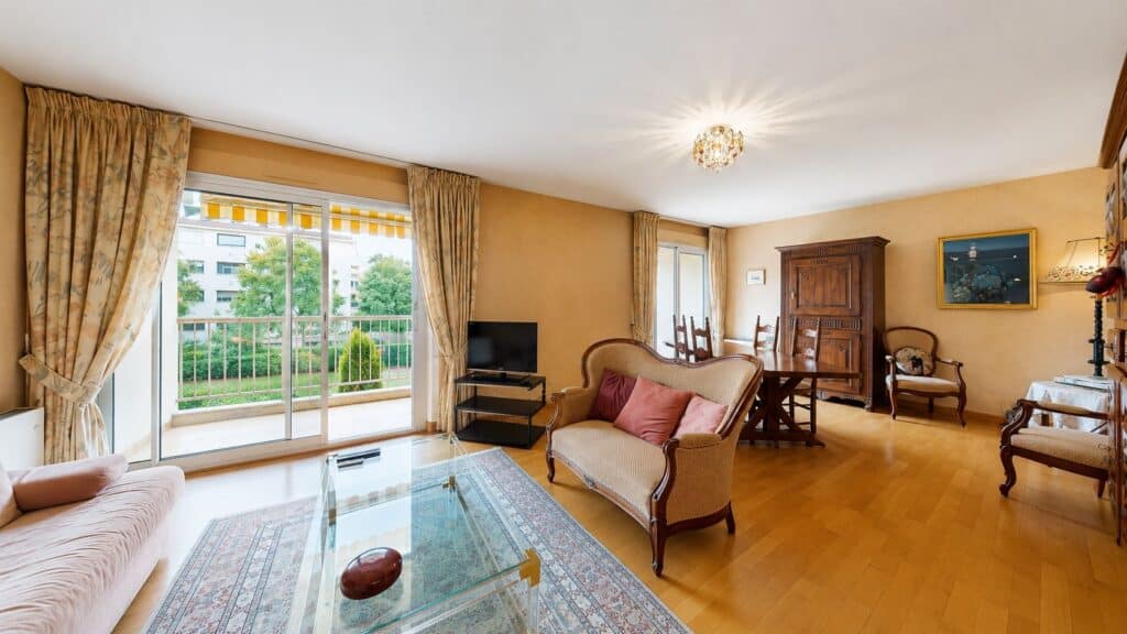TOULOUSE ROSERAIE - 1ER ÉTAGE APPARTEMENT T5 DE 119 M² AVEC TERRASSE, PARKING ET CAVE
