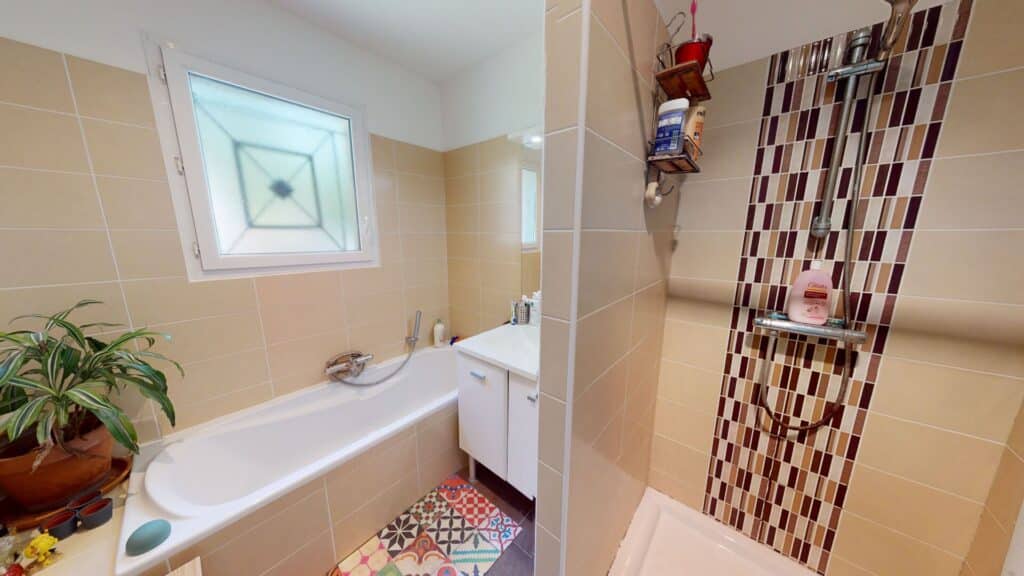 Maison La Salvetat Saint Gilles 4 pièce(s) 97 m² sur une parcelle de 689 m²