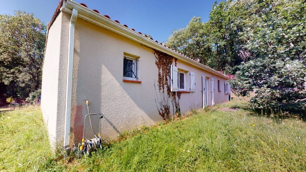 Maison La Salvetat Saint Gilles 4 pièce(s) 97 m² sur une parcelle de 689 m²