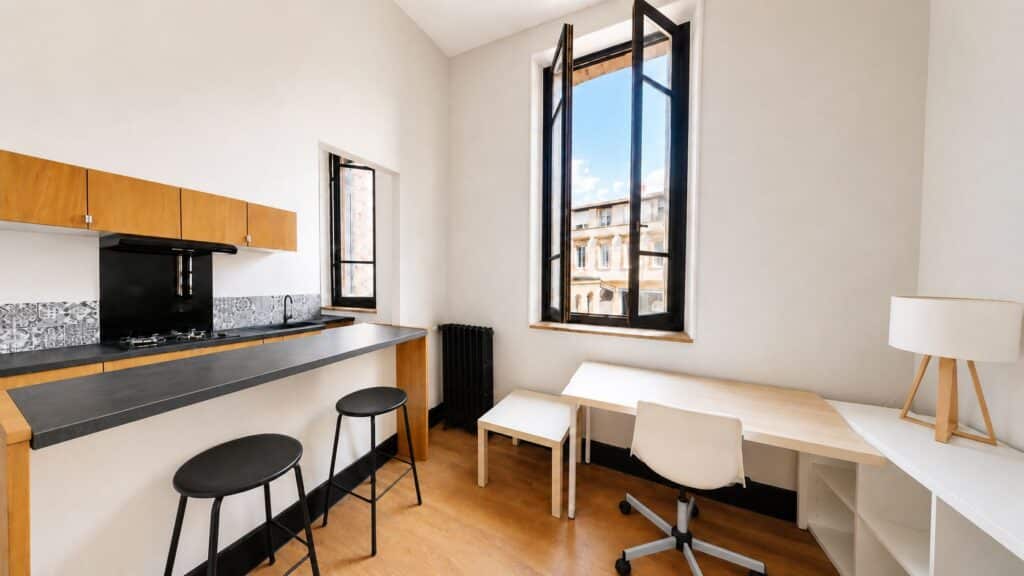 Toulouse Capitole – T2 de charme de 36 m² + cave • Emplacement d’exception face au métro et au lycée Pierre-de-Fermat
