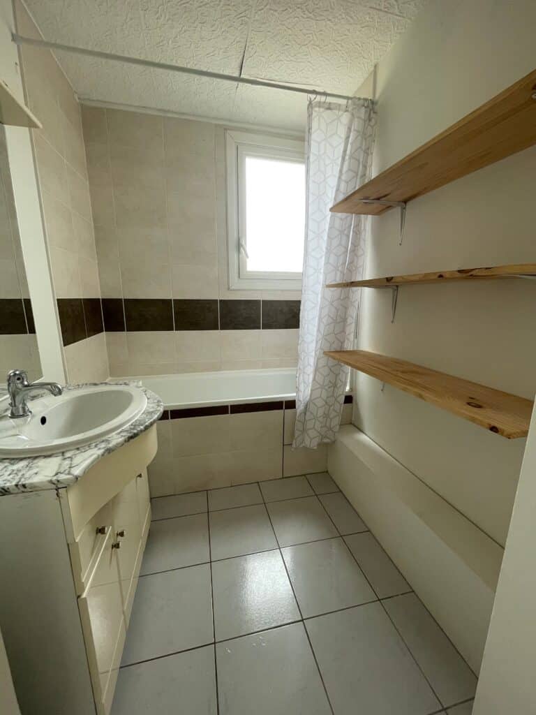 Appartement À Vendre de 54.97 m² à rénover