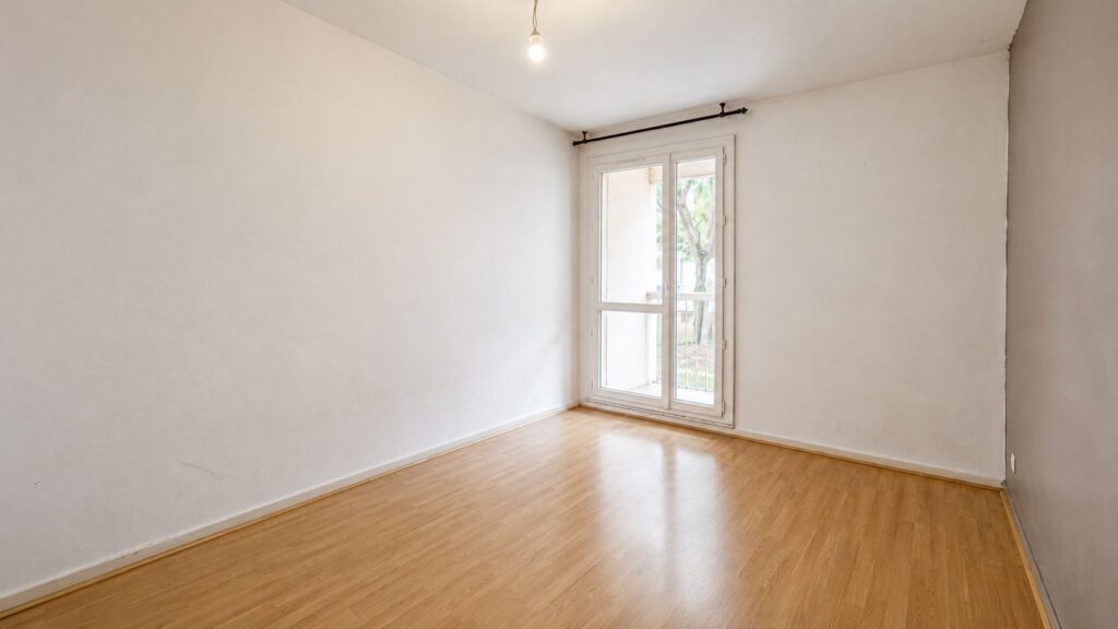 TOULOUSE – ROSERAIE / AMOUROUX – T2 AU CALME AVEC BALCON, PARKING et CAVE
