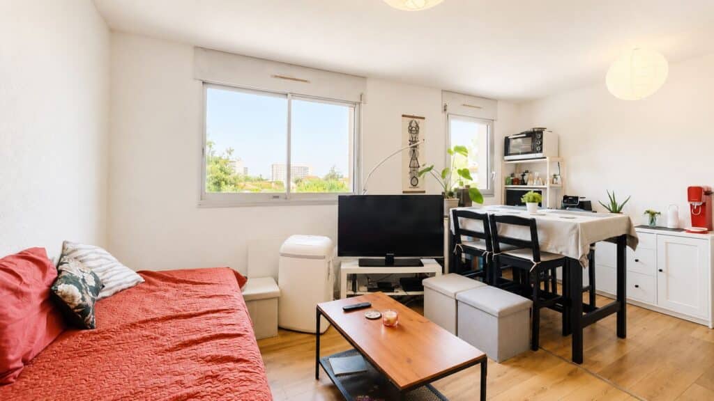 TOULOUSE 31400 Appartement T1 Bis duplex dernier étage avec parking sous-sol