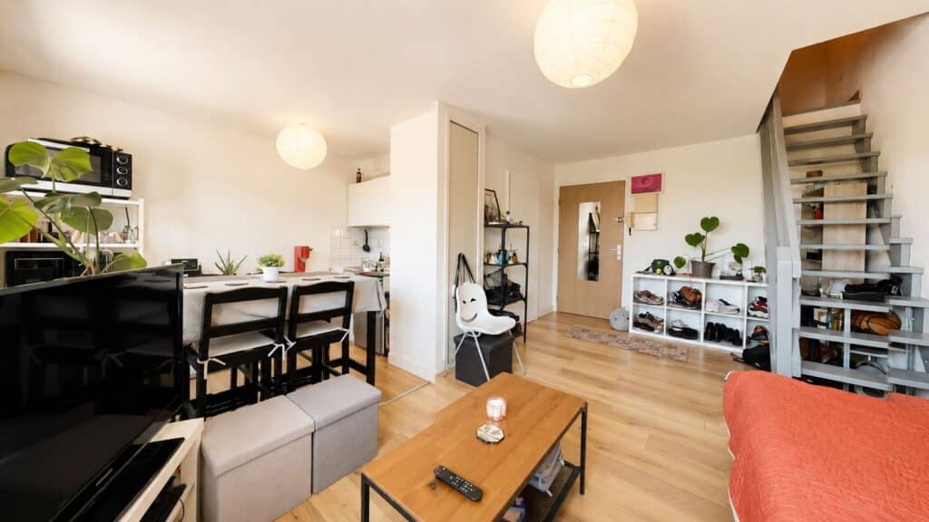 TOULOUSE 31400 Appartement T1 Bis duplex dernier étage avec parking sous-sol
