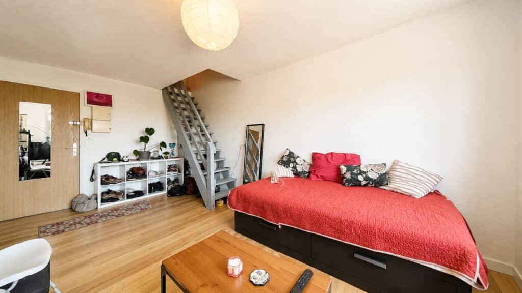 TOULOUSE 31400 Appartement T1 Bis duplex dernier étage avec parking sous-sol