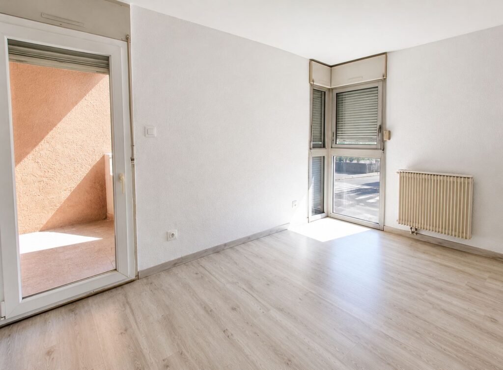 Toulouse Place d'Italie Appartement T1 bis d'env. 30 m² avec parking et cellier