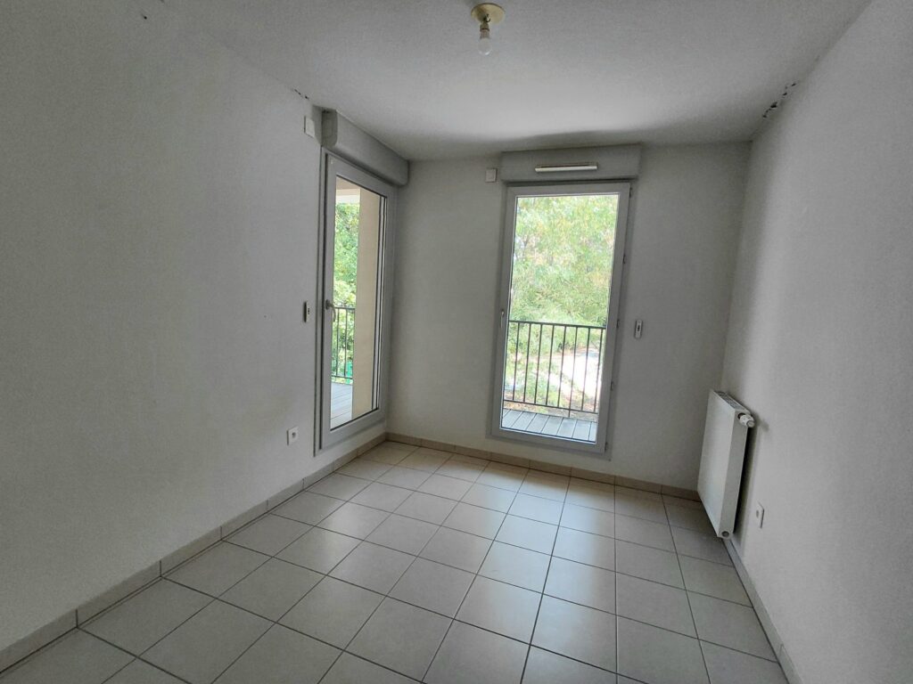 SAINT JEAN  à louer T3 de 59 m² avec parking double