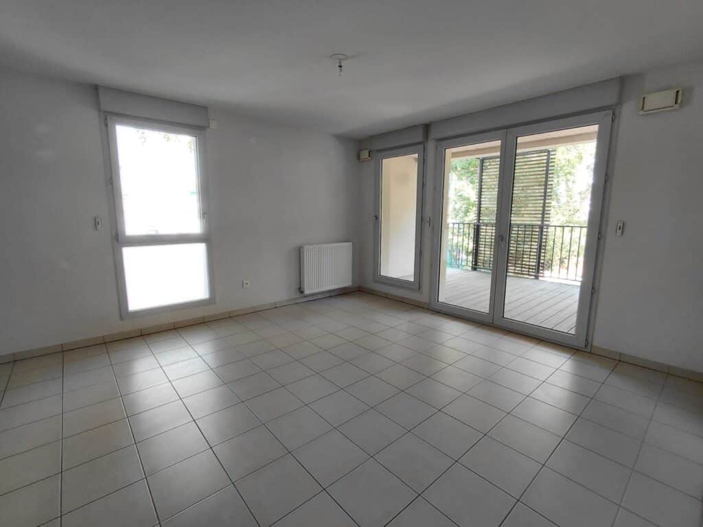 SAINT JEAN  à louer T3 de 59 m² avec parking double