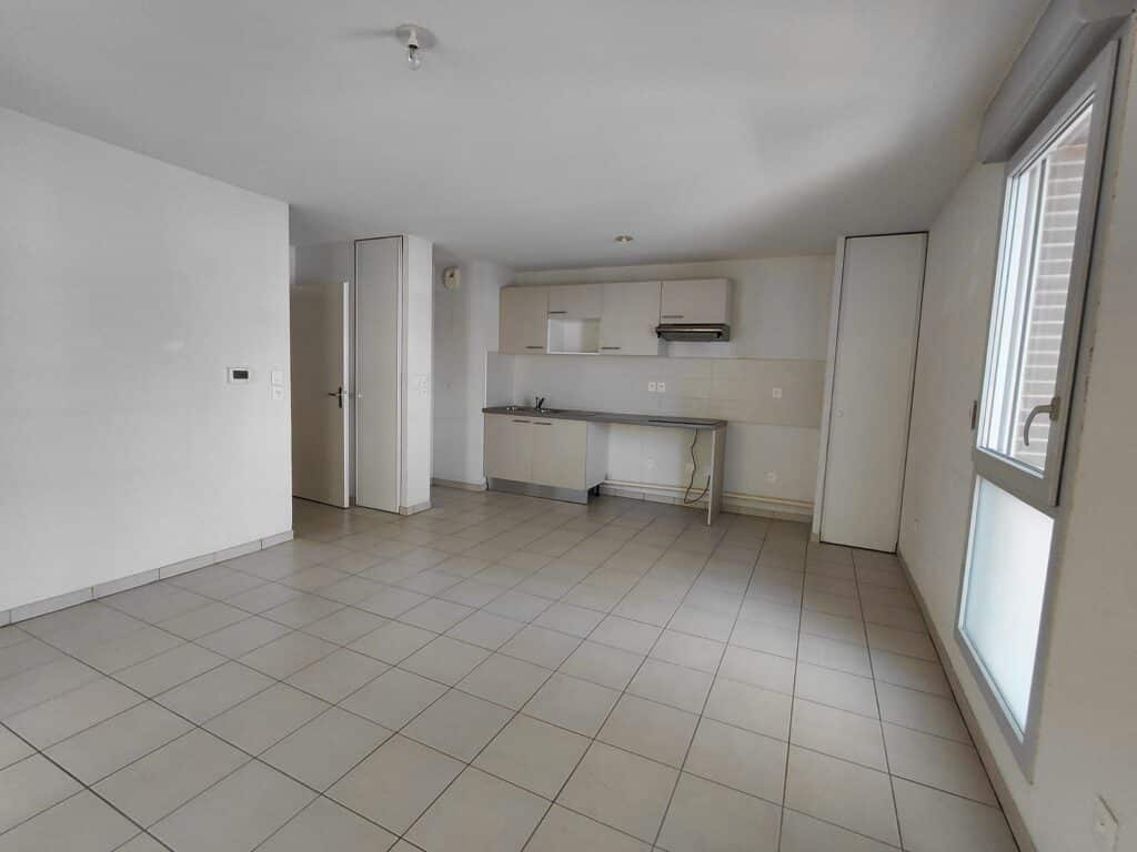 SAINT JEAN  à louer T3 de 59 m² avec parking double