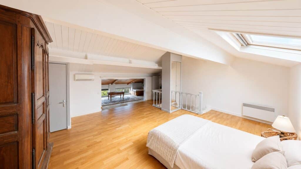 Appartement À Vendre Cœur de Bonnefoy – Appartement T3 duplex d'env. 75 m² avec belle vue