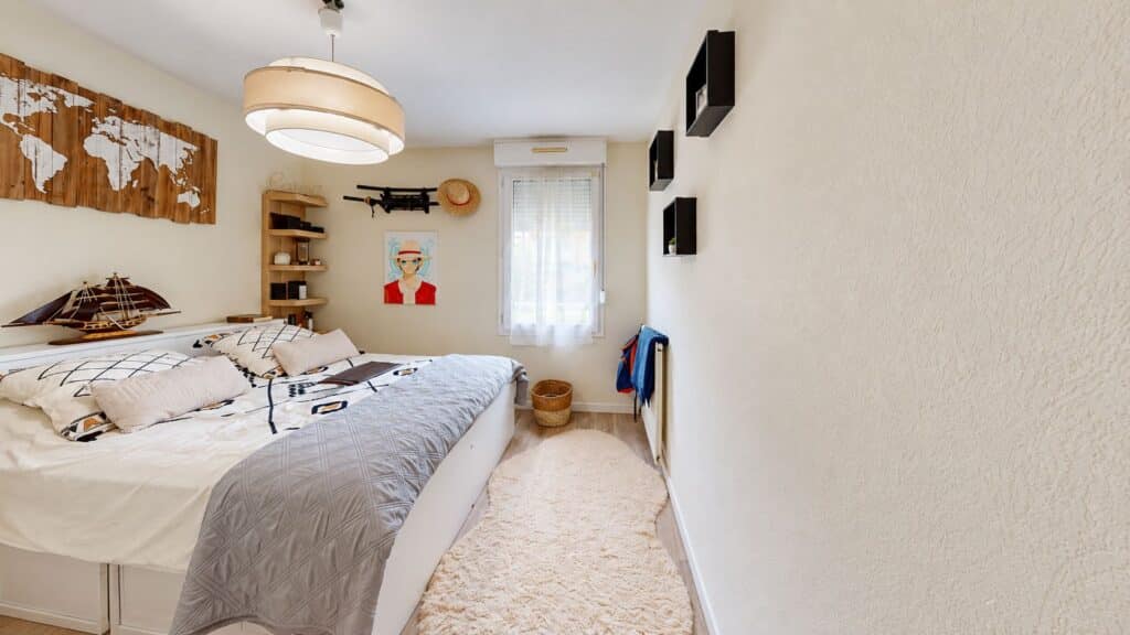 Appartement À Vendre T4 loué de 89 m² avec balcon, parking et cave