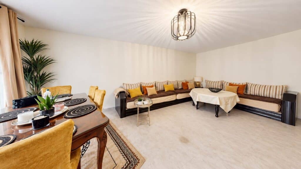 Appartement À Vendre T4 loué de 89 m² avec balcon, parking et cave