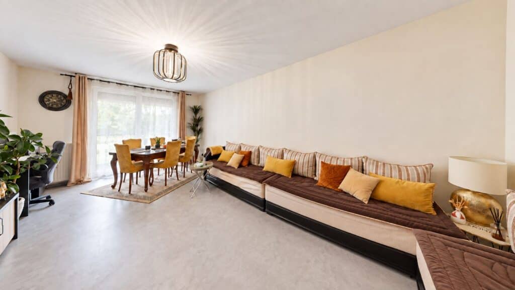 Appartement À Vendre T4 loué de 89 m² avec balcon, parking et cave