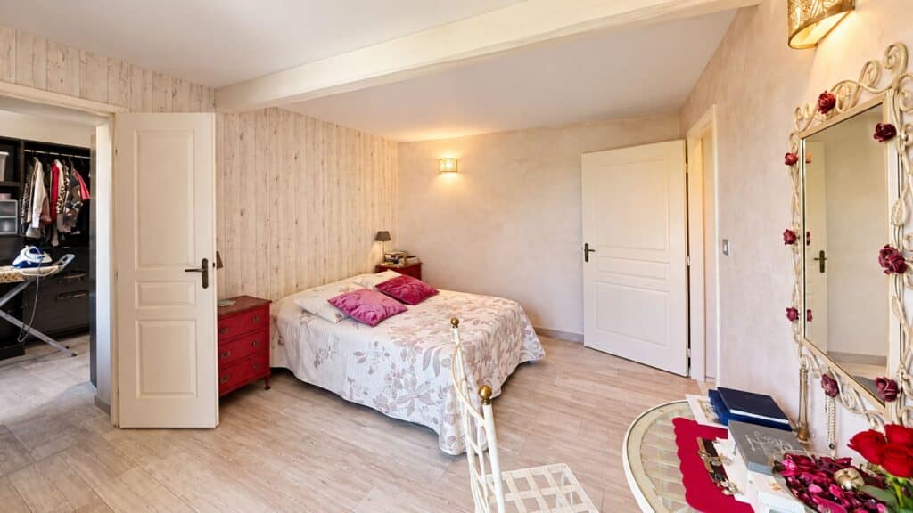 Appartement T3 110 m2 À Vendre MONTRABÉ – UN ESPRIT MAISON AU CŒUR DU VILLAGE