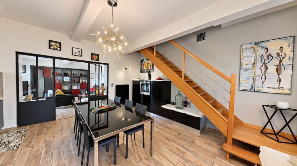 Appartement T3 110 m2 À Vendre MONTRABÉ – UN ESPRIT MAISON AU CŒUR DU VILLAGE