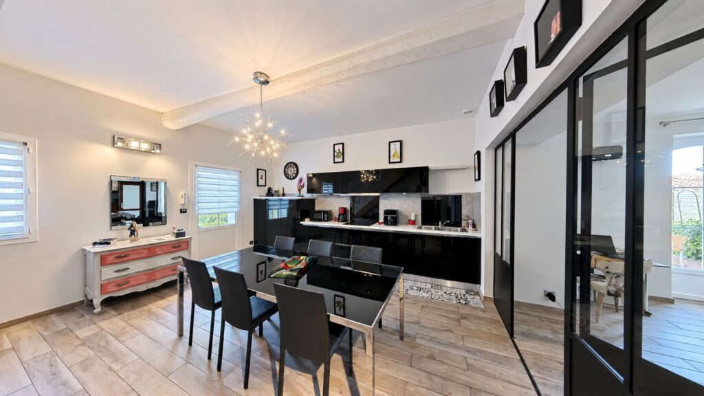 Appartement T3 110 m2 À Vendre MONTRABÉ – UN ESPRIT MAISON AU CŒUR DU VILLAGE