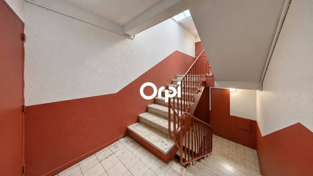 TOULOUSE – T3BIS DE 63 M² • DERNIER ÉTAGE • TRAVAUX VOTÉS ET PRIS EN CHARGE • BALCON • GARAGE BOXÉ • CAVE • VUE DÉGAGÉE • SEUL SUR LE PALIER •  TRAVERSANT EST/OUEST