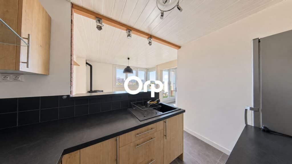 TOULOUSE – T3BIS DE 63 M² • DERNIER ÉTAGE • TRAVAUX VOTÉS ET PRIS EN CHARGE • BALCON • GARAGE BOXÉ • CAVE • VUE DÉGAGÉE • SEUL SUR LE PALIER •  TRAVERSANT EST/OUEST
