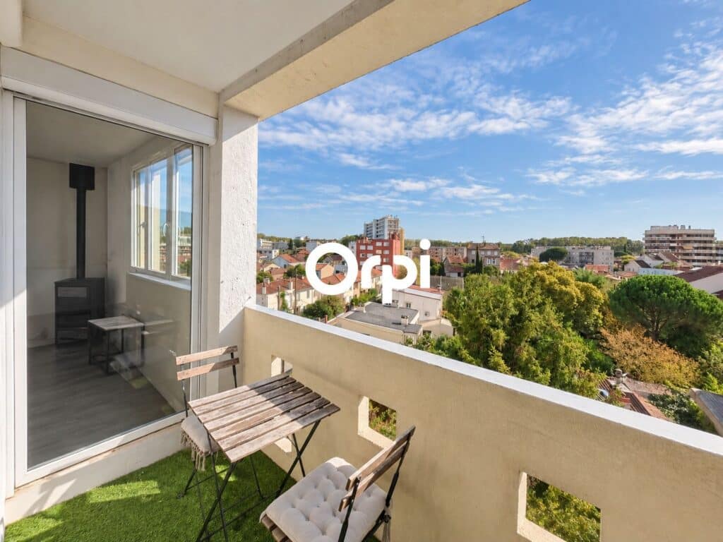 TOULOUSE – T3BIS DE 63 M² • DERNIER ÉTAGE • TRAVAUX VOTÉS ET PRIS EN CHARGE • BALCON • GARAGE BOXÉ • CAVE • VUE DÉGAGÉE • SEUL SUR LE PALIER •  TRAVERSANT EST/OUEST