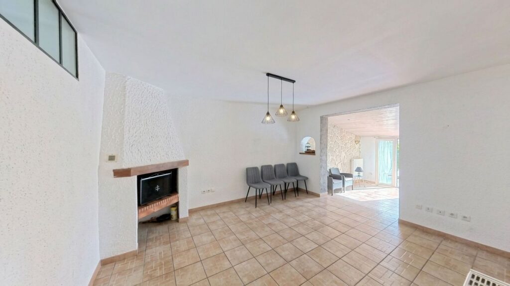 Maison À Vendre T5 Garage Jardin
