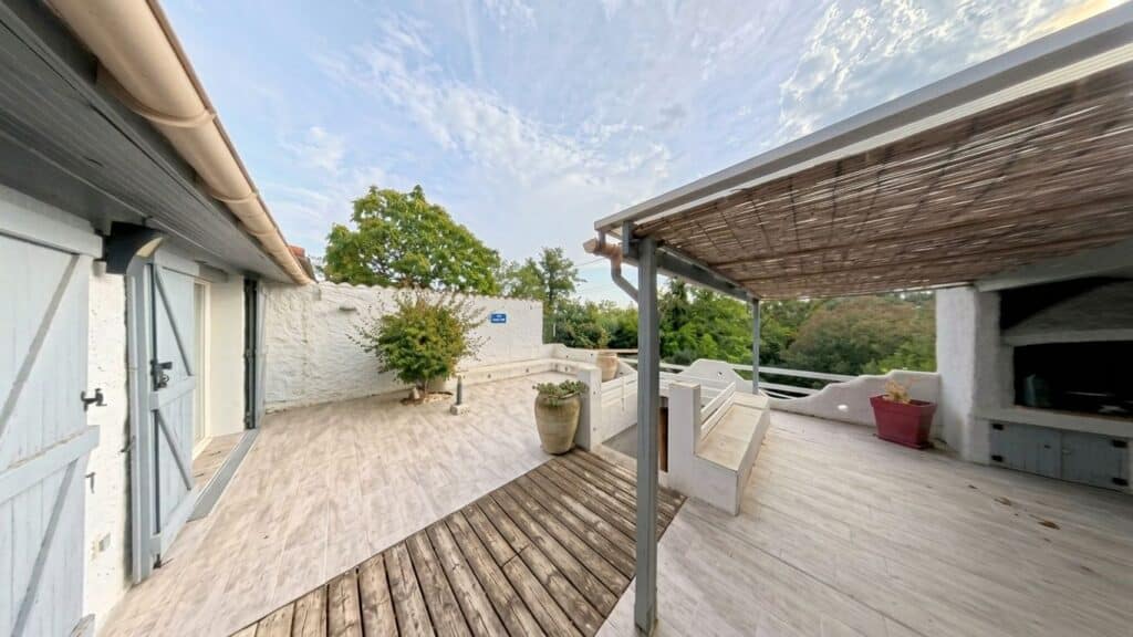 Maison À Vendre T5 Garage Jardin