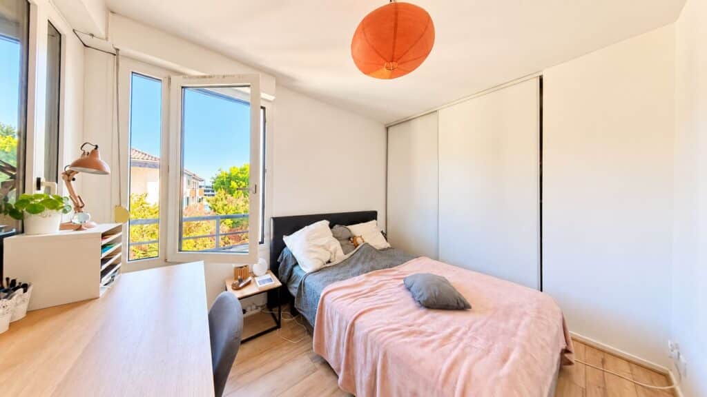 Appartement T1 bis – 35m² environ – Jolimont / Roseraie – Parking en sous-sol