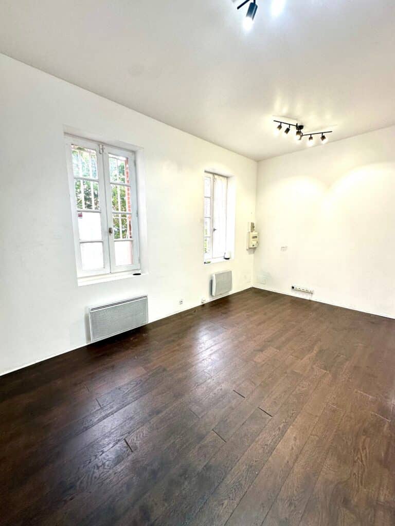 Bien Commercial À Vendre FAUBOURG BONNEFOY