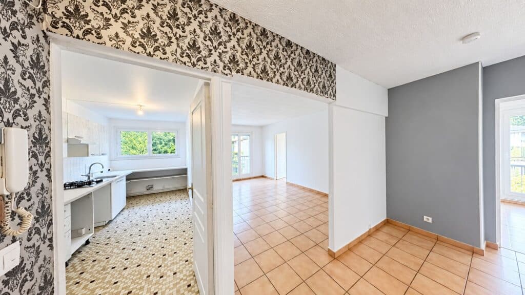 Appartement À Vendre T4 Parking et cave