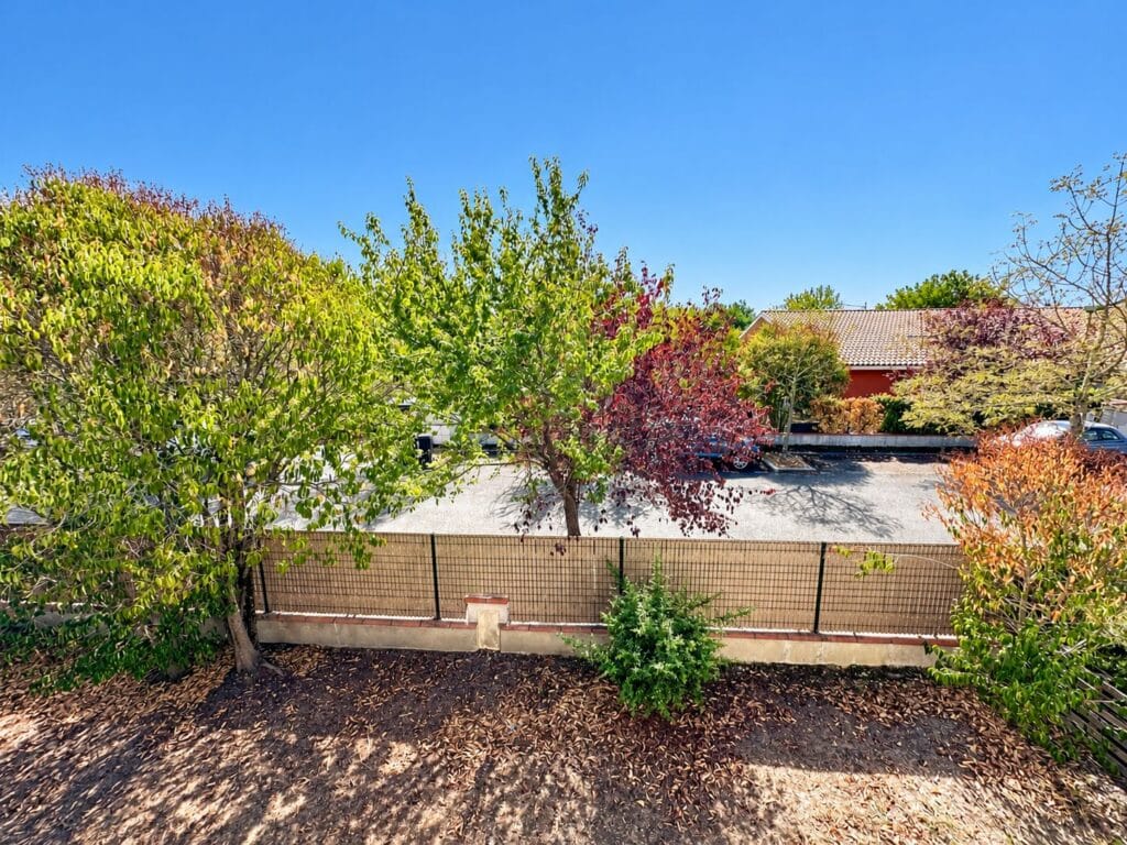 Appartement À Vendre T3 AVEC BALCON ET PARKING À CUGNAUX