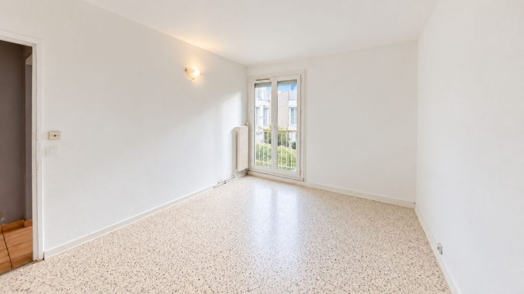 Appartement À Vendre T4 Parking et cave
