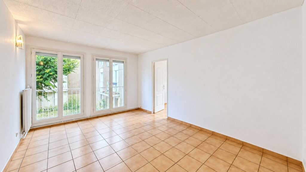 Appartement À Vendre T4 Parking et cave